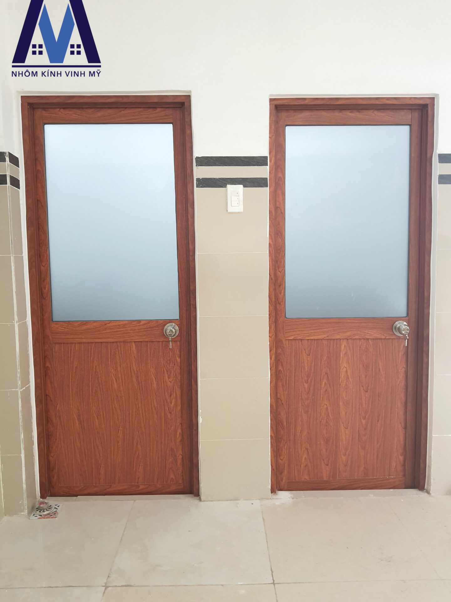 Thi công cửa nhôm kính giả gỗ đẹp, bảo hành lâu dài tại Đồng Nai | z2491287969770 a20b0ad5ded5c1ac30fa8ffdb49a1e45
