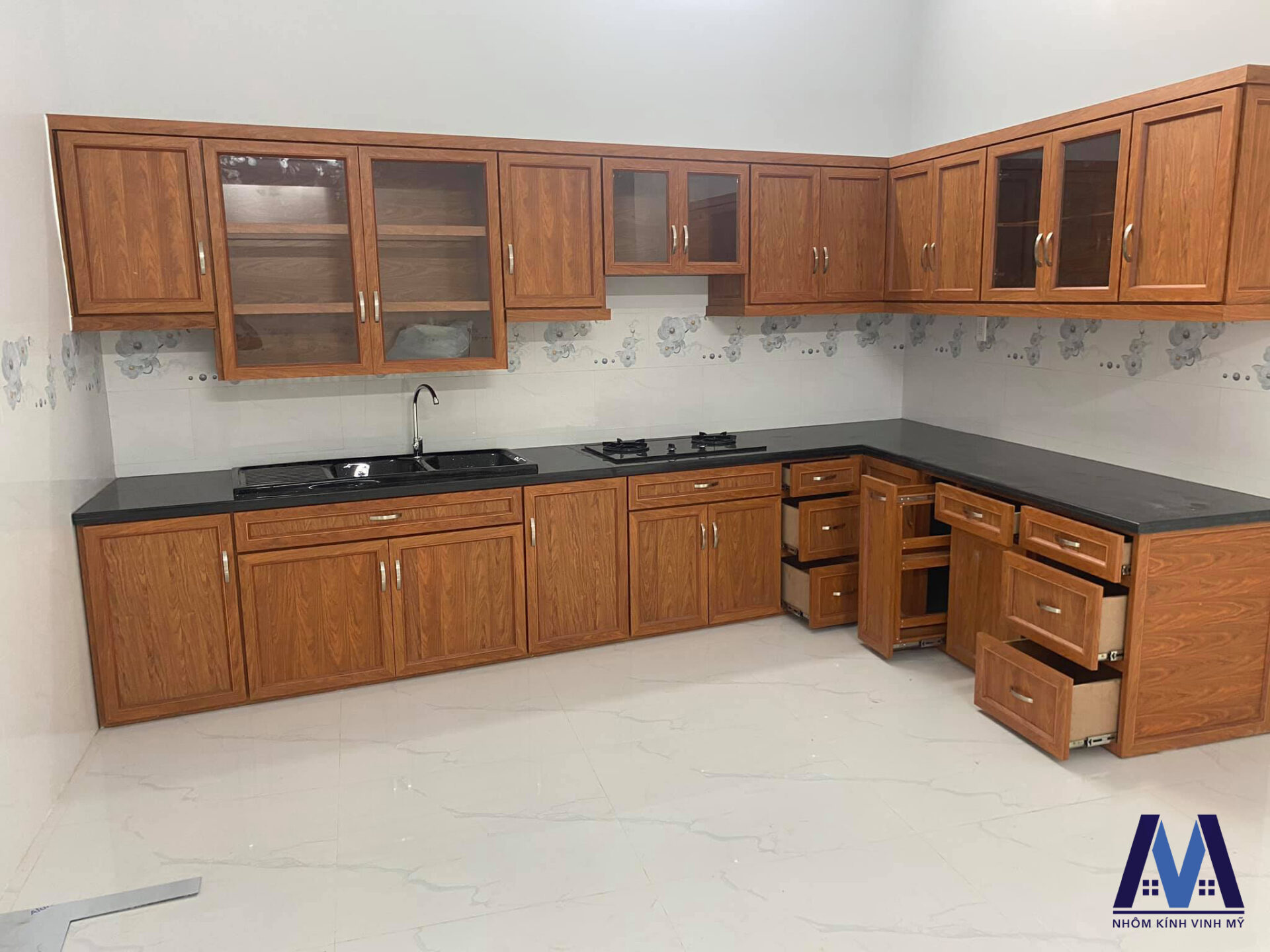 Giá tủ bếp nhôm kính bao nhiêu? Ở đâu lắp đặt giá rẻ nhưng chất lượng?  | 130976552 2842168886105985 1897682258296013209 o