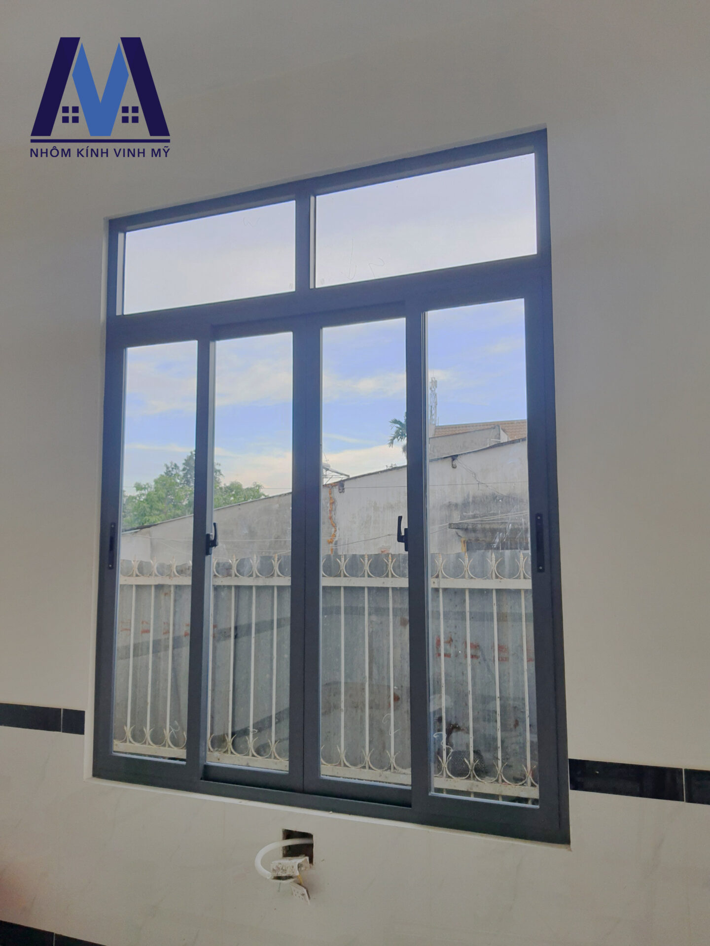 Địa chỉ làm cửa sổ nhôm kính lùa giá rẻ nhưng chất lượng tại Đồng Nai | z2801494921774 1989dbd40070110712a260cacd67c68f