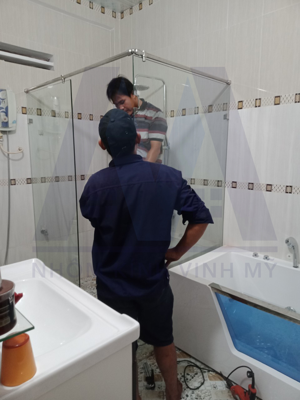 Bật mí địa chỉ làm cửa nhôm kính nhà vệ sinh giá rẻ ở Đồng Nai | 1