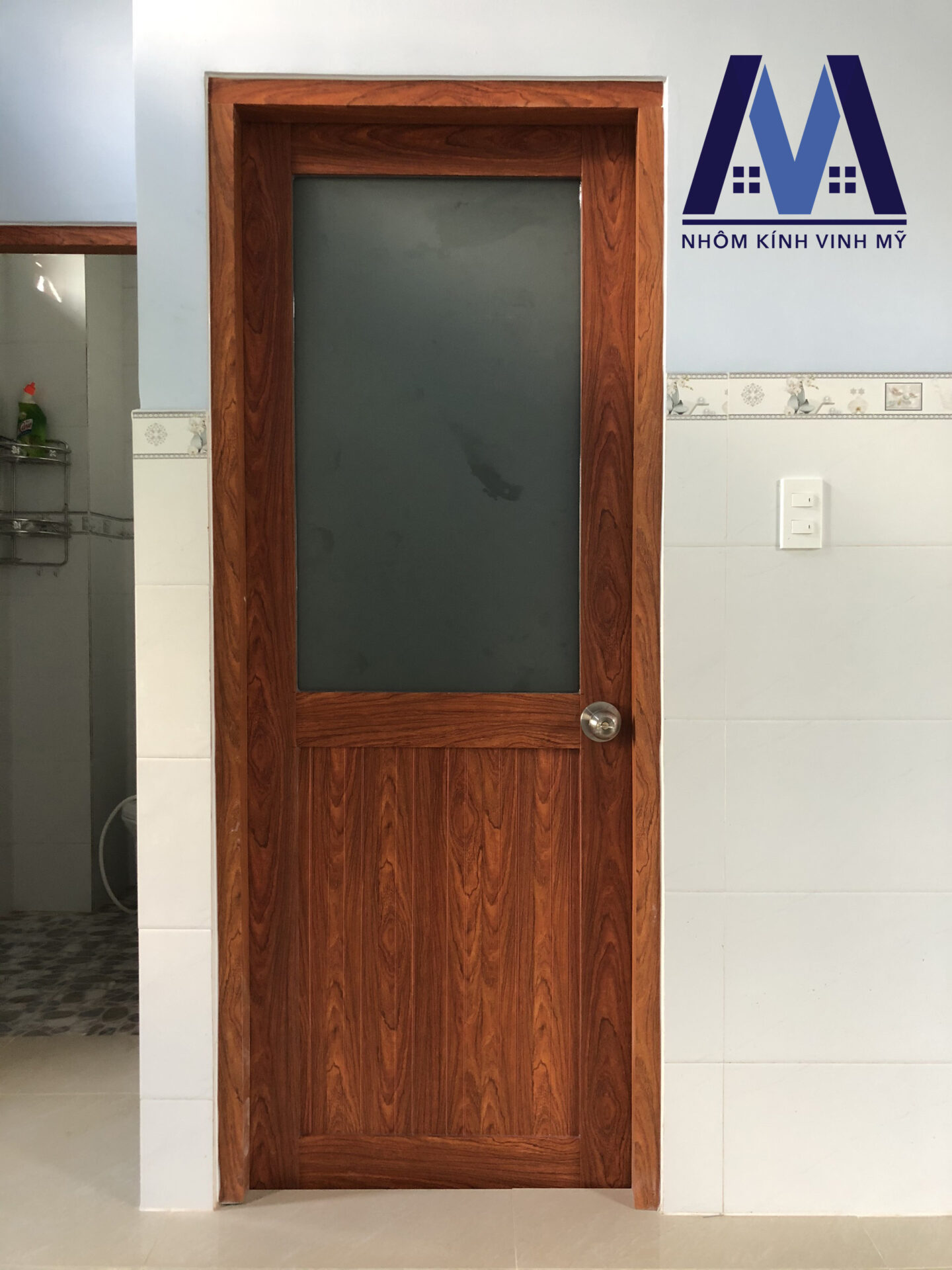 Thi công cửa nhôm kính giả gỗ đẹp, bảo hành lâu dài tại Đồng Nai | z2396613846974 0c8d0950618f3988dcb119d6e910e391