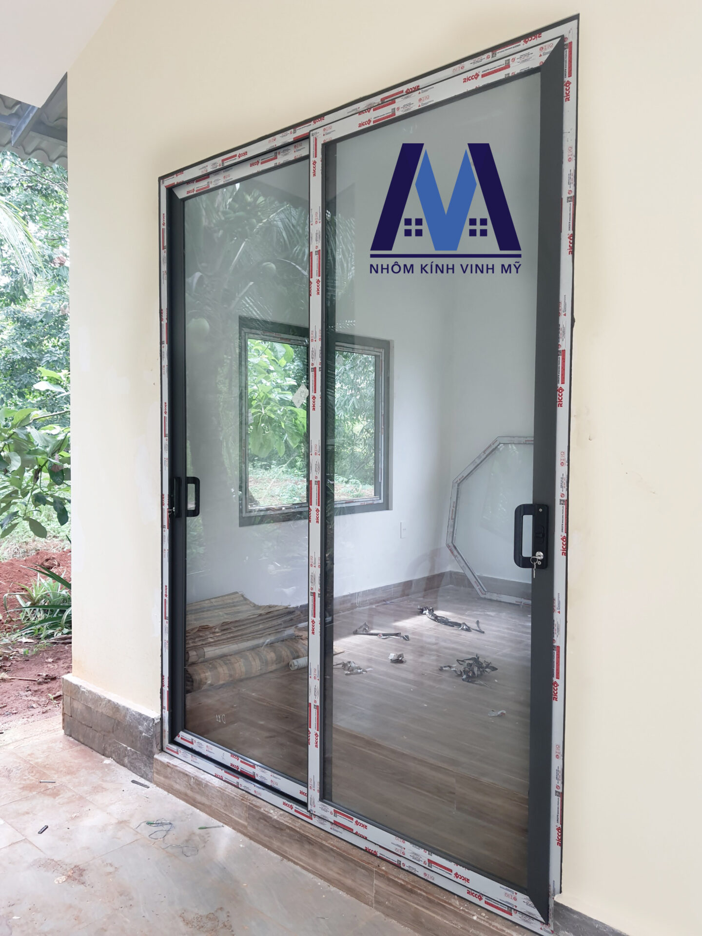 Cửa nhôm kính trượt là gì? Tham khảo các mẫu cửa trượt đẹp, giá bình dân | z2835471926863 59a0e4e6e11560c330ee7f7ebe9cab2a