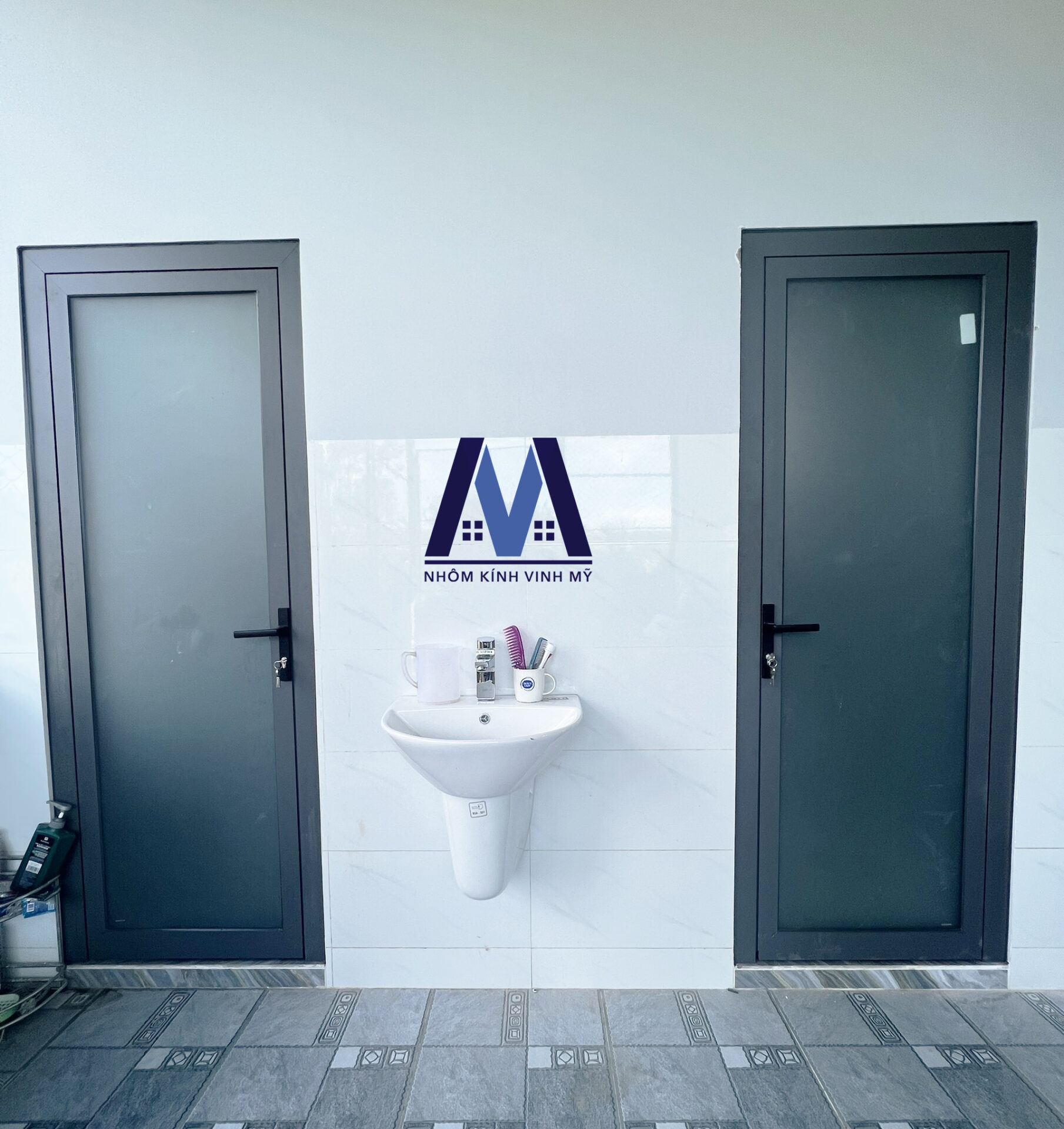 Bật mí địa chỉ làm cửa nhôm kính nhà vệ sinh giá rẻ ở Đồng Nai | z3956388056727 f1945a53fec46e63ca974010d40cc3bd